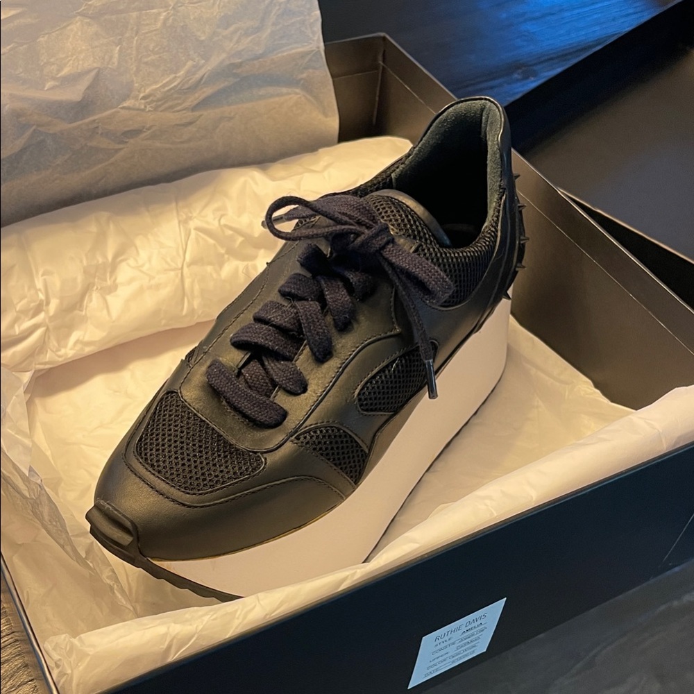 Brand new! Ruthie Davis Amelia Joggie High Black Platform Sneakers